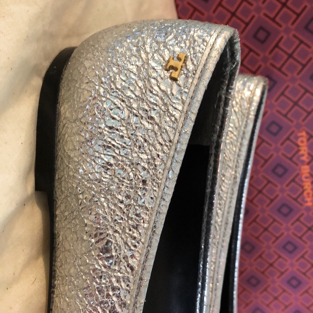 NWOT Tory Burch Silver flat